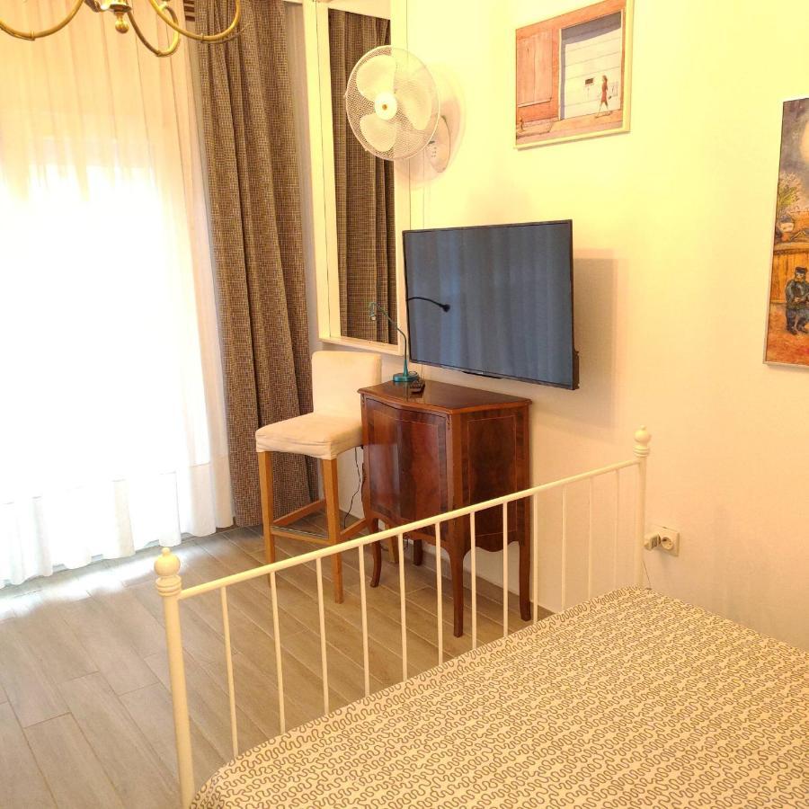 Promenade Apartment With Sea View Солун Екстериор снимка