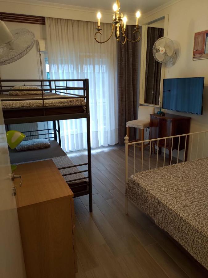 Promenade Apartment With Sea View Солун Екстериор снимка