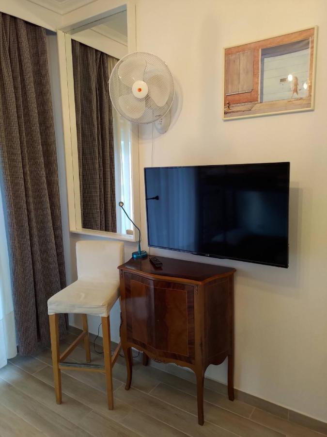 Promenade Apartment With Sea View Солун Екстериор снимка
