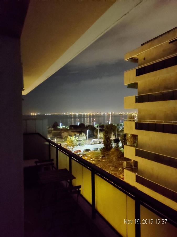 Promenade Apartment With Sea View Солун Екстериор снимка