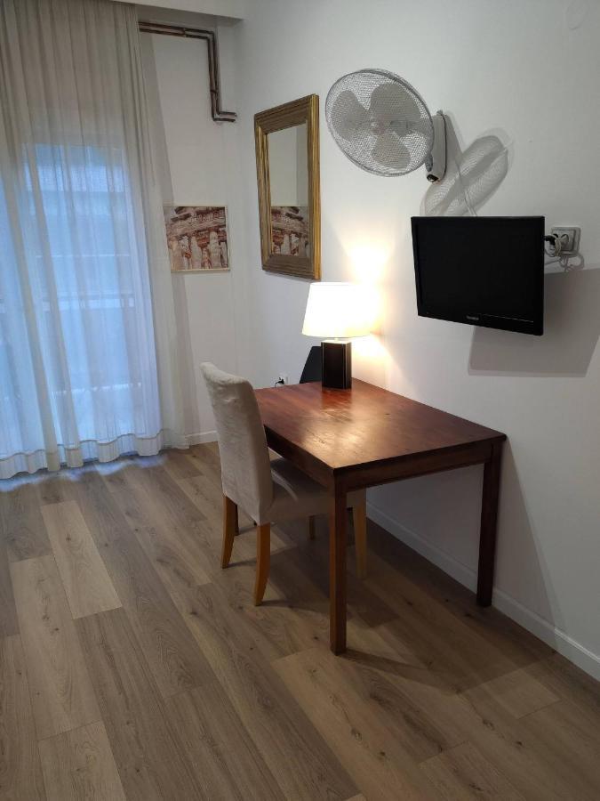 Promenade Apartment With Sea View Солун Екстериор снимка