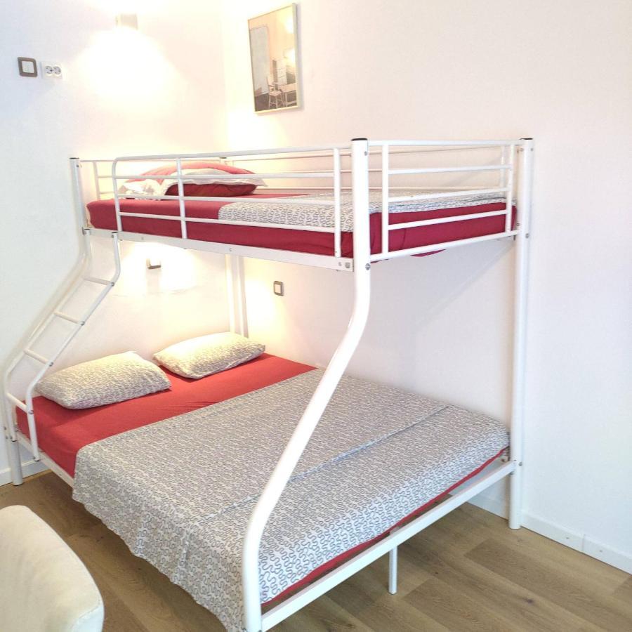 Promenade Apartment With Sea View Солун Екстериор снимка